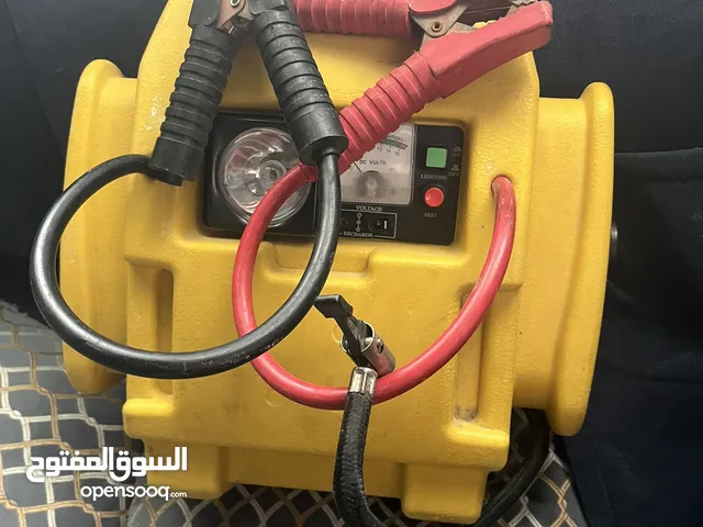 شاحن للسيارة مع منفاخ بحاجة الى بطارية