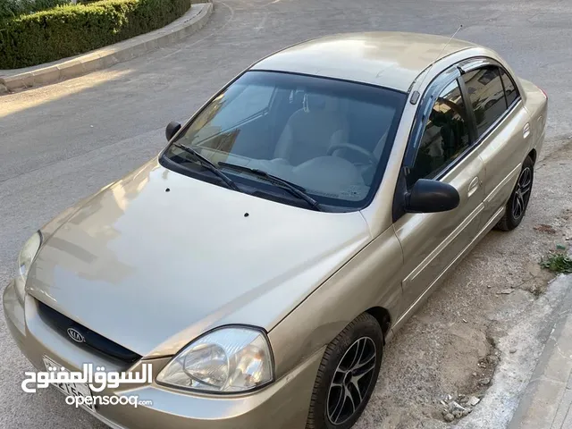 كيا ريو ذهبي