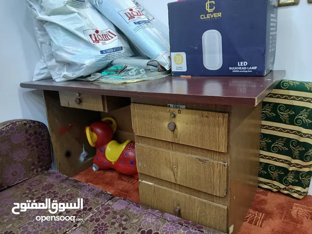 طاوله مكتب دراسه او عمل ثقيله خشبها الاصلي