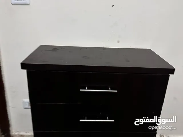 خزانات ومكاتب