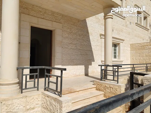 235 m2 5 Bedrooms Villa for Sale in Zarqa Madinet El Sharq