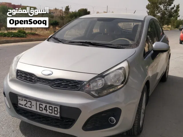 2014, كيا, ريو, Standard