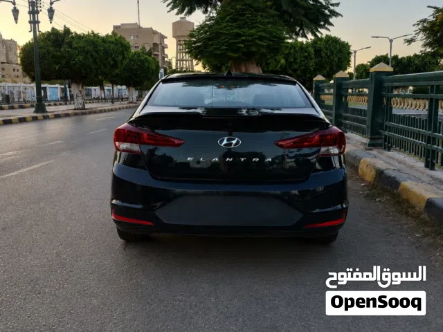 2020 هيونداي النترا GLS
