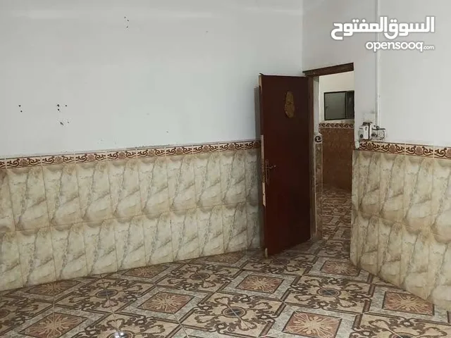 220 m2 2 Bedrooms Townhouse for Rent in Basra Other