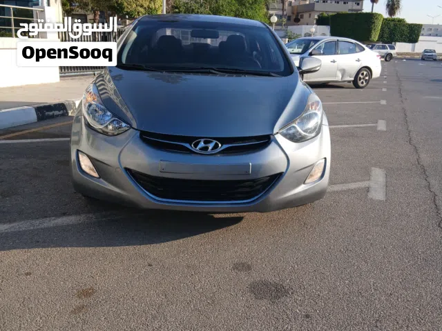 2012 هيونداي افانتي Limited