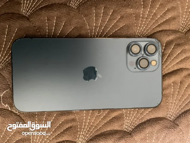 iPhone 12 promax 256 بطارية 87 شاشتو فيها شعر والضهر من عند الكاميرات مشعور الجهاز بحالة ممتازة