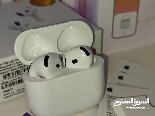 سماعة بتنسيك همومك اكتشف قوة الأداء مع سماعات AirPods 4.. الجيل الرابع والاحدث من سماعات ايربودز