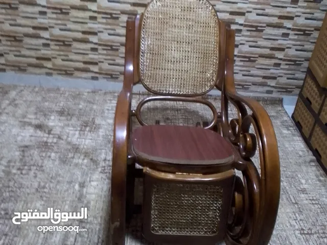 أثاث استعمال بسيط للبيع بسعر مغري