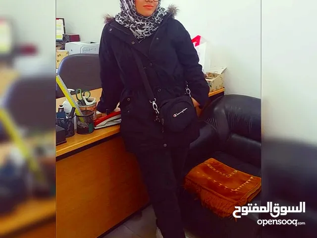 وسماء المومني