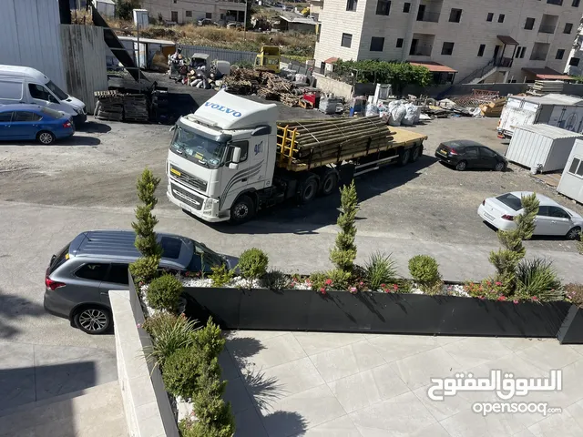 راس تريلا فولفو