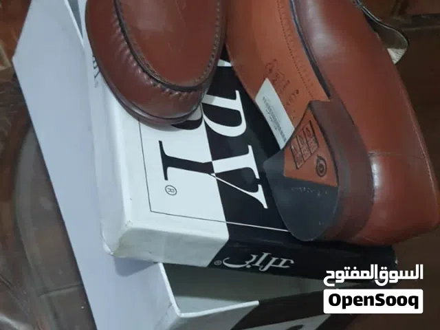 حذاء بني رجالى جلد طبيعى مقاس 47 من M عرابى المهندسين جديد بالكرتونه ويوجد توصيل