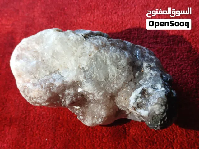 حجر كريم للبيع