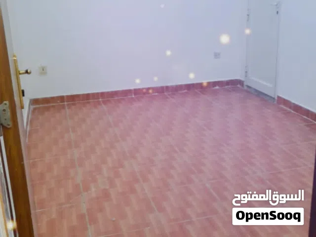 للايجار شقه غرفه وصاله بالمرور 31 خلف جمعية ابوظبى