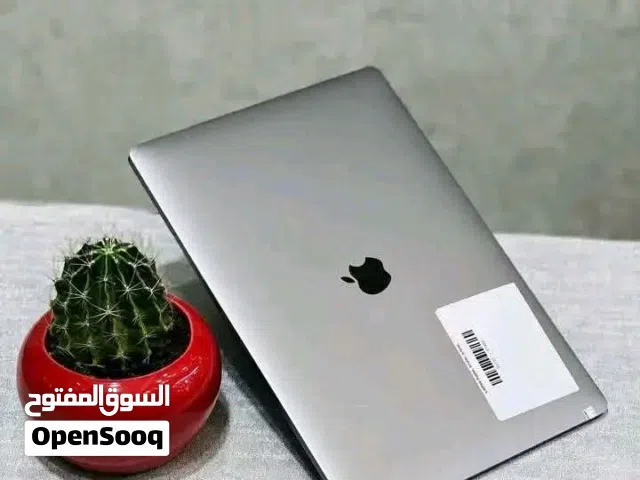 موديل الجهاز:  macbook pro model A1398.   المعالج: core i7Ram:  16GB ddr3 /   كرتين شاشة