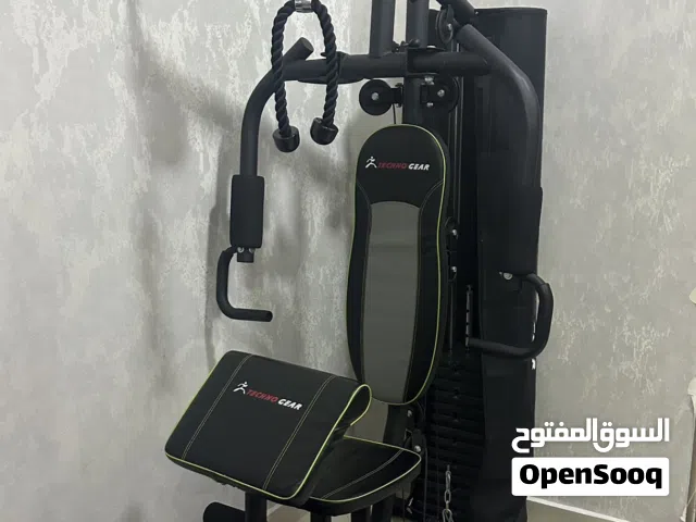 جهاز رياضي لتمرين جميع العضلات في الجسم