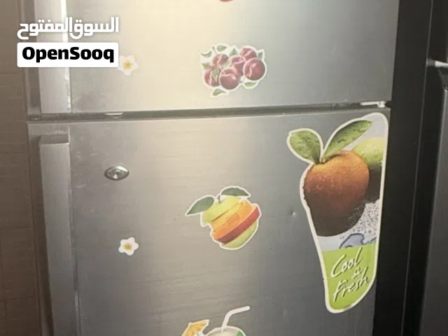 ثلاجه بحاله جديده جدا