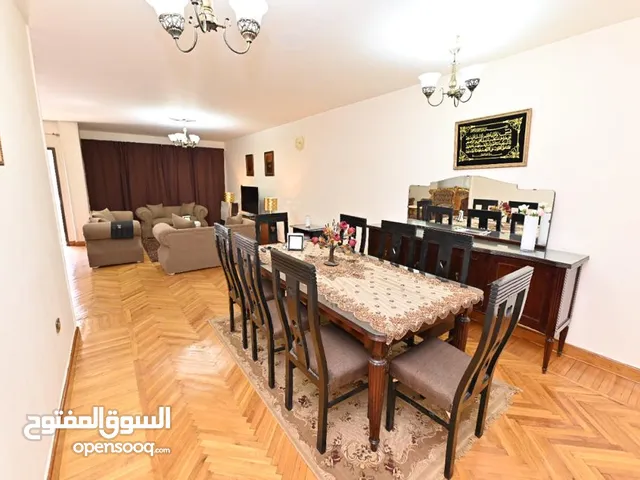 220 m2 3 Bedrooms Apartments for Rent in Giza Dokki