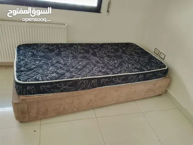 غرفة نوم مستعملة للبيع بحالة الوكالة