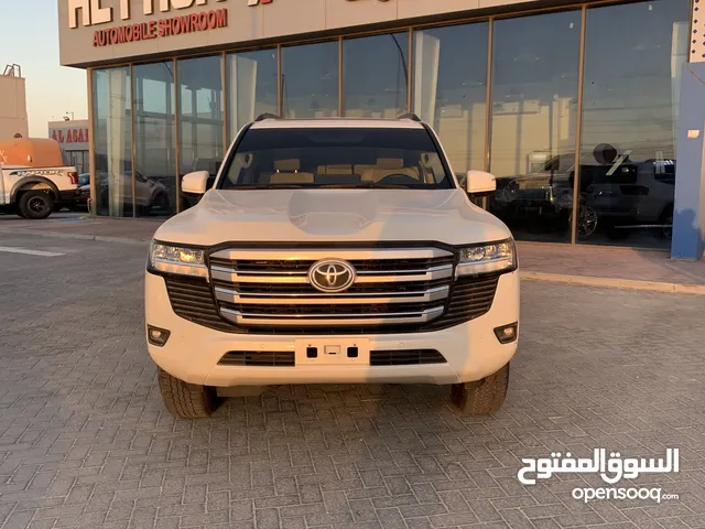 للبيع نوع تويوتا GXR بدون تيربو - خليجي موديل2023 -KM80 الف ، صبغة وكالة كامل