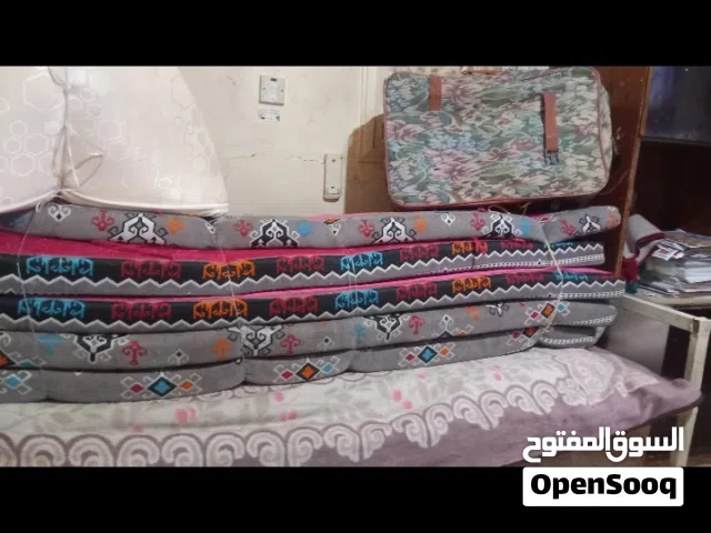 قعدة عربي.