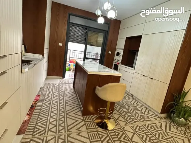175 m2 3 Bedrooms Apartments for Sale in Ramallah and Al-Bireh Beitunia