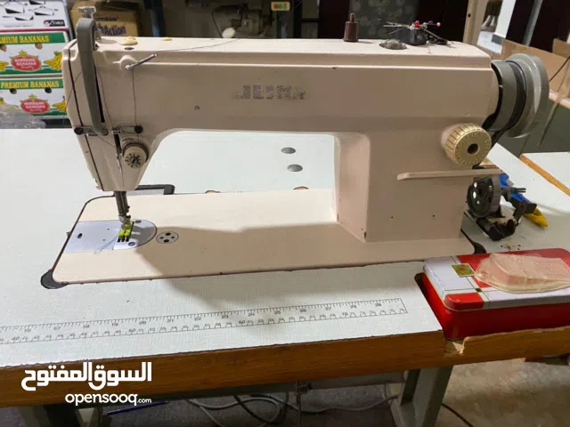 ماكينة خياطة صناعية نوع JUKU مستعملة