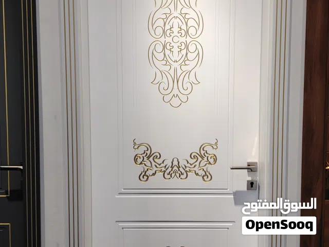 باب WBC لون ملكي ديكور حسب الطلب