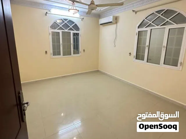 شقه مفروشه للايجار مكان امن وهادئ مناسب للعائلات وقريب من جميع الخدمات