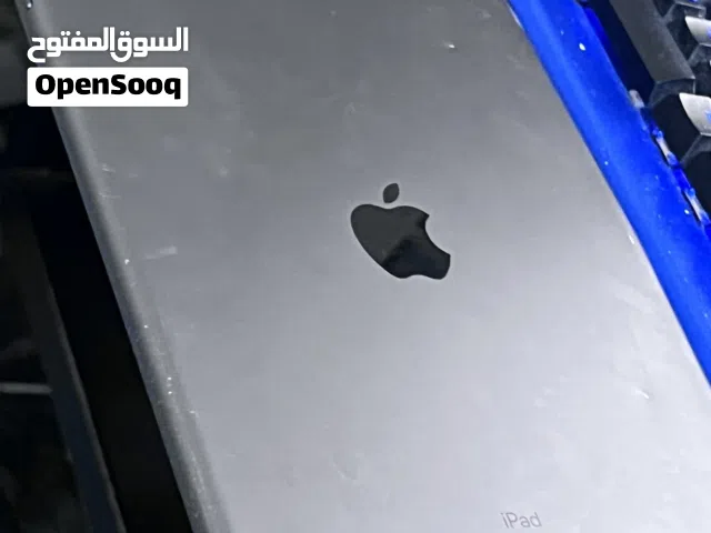 ايباد 9 مستخدم للدراسة