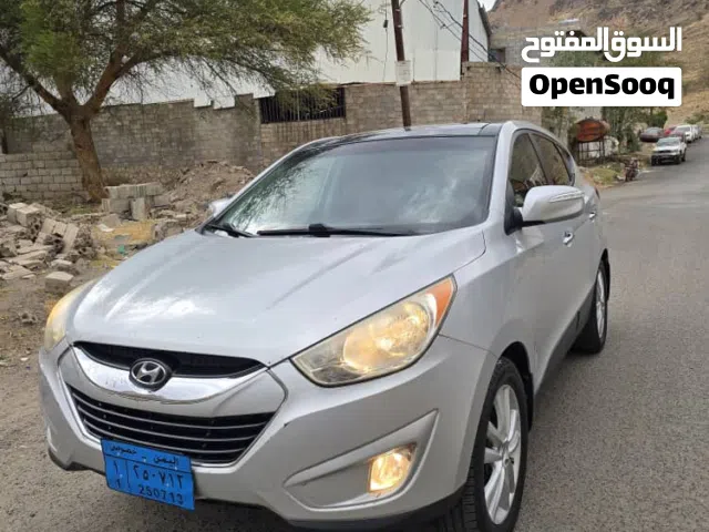 2013 هيونداي توسان Limited