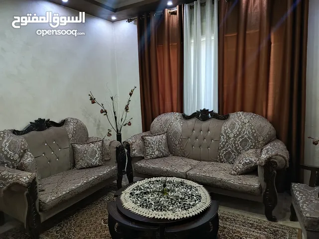 غرف ضيوف وغرفة نوم للبيع بشكل كامل الغرفه الرجاء قراءة تفصيل