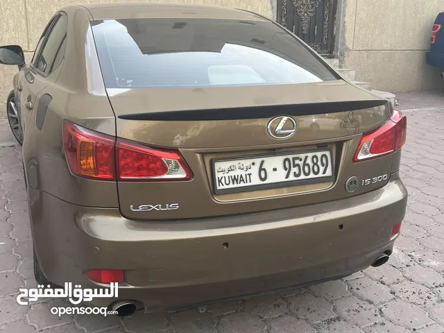 Used Lexus IS in Farwaniya