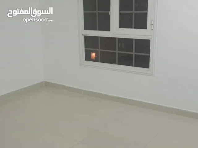 شقق  للايجار بالمنقف للعائلات فقط   الموقع مميز جدا وقريب من كافة الخدمات