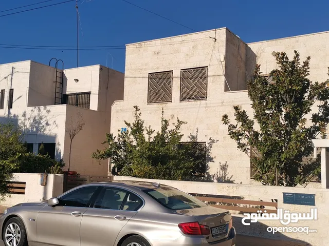 590 m2 4 Bedrooms Villa for Rent in Amman Khalda