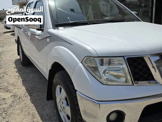 للبيع نيسان نيفارا 2014 ماشيه 80 الف مواصفات عاديه رقم بصره جديد