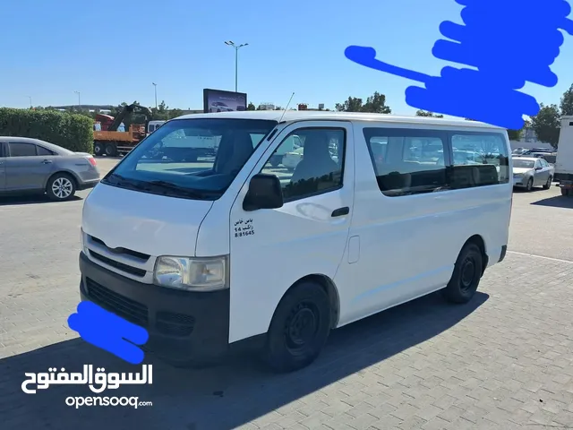 Bus - Van Toyota in Hawally