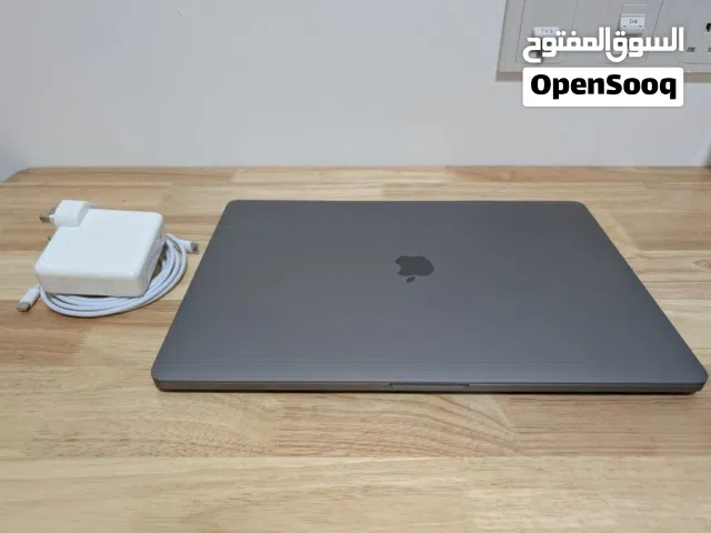 MacBook Pro i9 1Tb ssd 16GB ram 4gb graphics