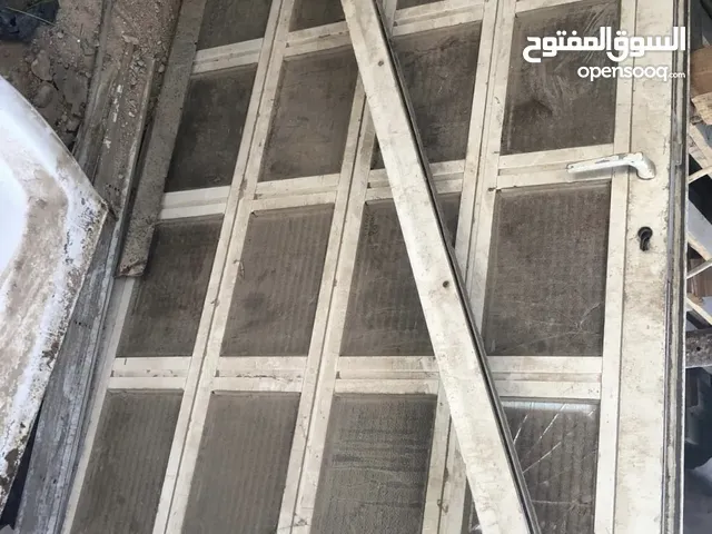 باب المنيوم