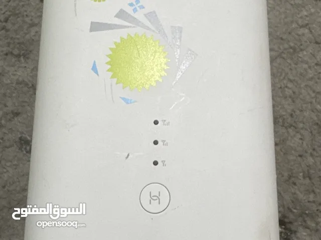راوتر زين بحالة ممتازة مع الشاحن بتاعه 4G مزود شريحة من شركة هواوي يتصل عليه 8 أجهزة..وأي فأي قوي