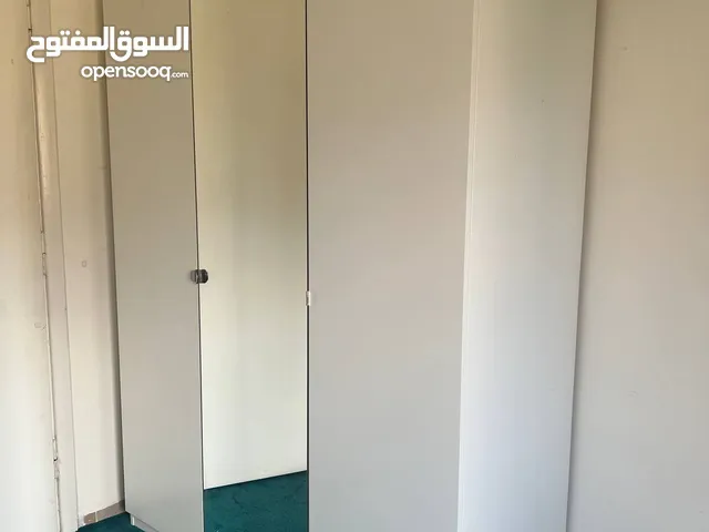 خزانة 3 ابواب ايكيا تفصيل خاص شبه جديد