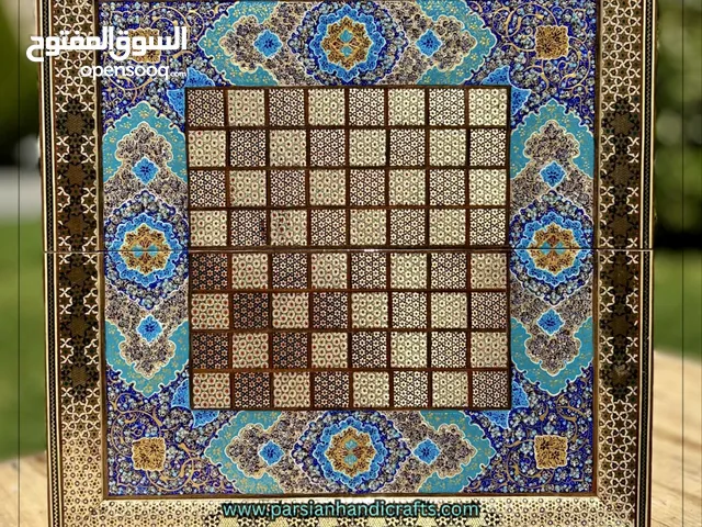 ألواح الطاولة والشطرنج المصنوعة يدويًا، والخاتم كاري واللوحات الفنية الفاخرة، إيران، أصفهان