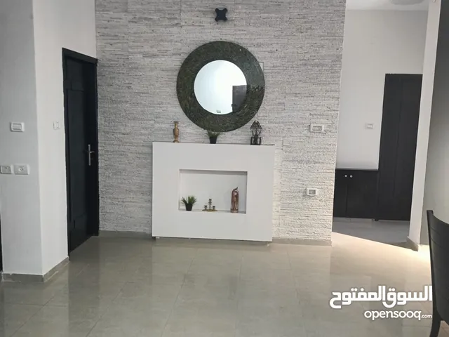218 m2 3 Bedrooms Apartments for Rent in Ramallah and Al-Bireh Ein Musbah