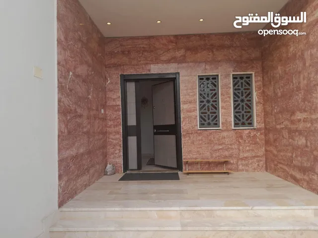 236 m2 3 Bedrooms Villa for Sale in Tripoli Al-Serraj