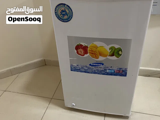 ثلاجة صغيرة للبيع