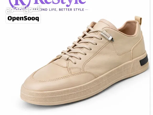 بوت رجالي جلد  استعمال خفيف  شكل فخم