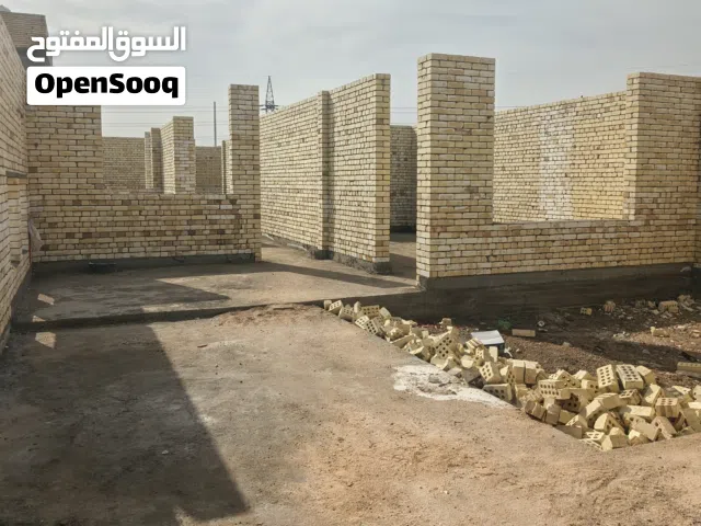 هيكل للبيع مساحة 300 متر