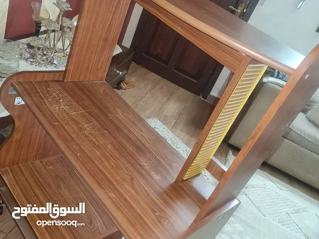 طاولة للبيع