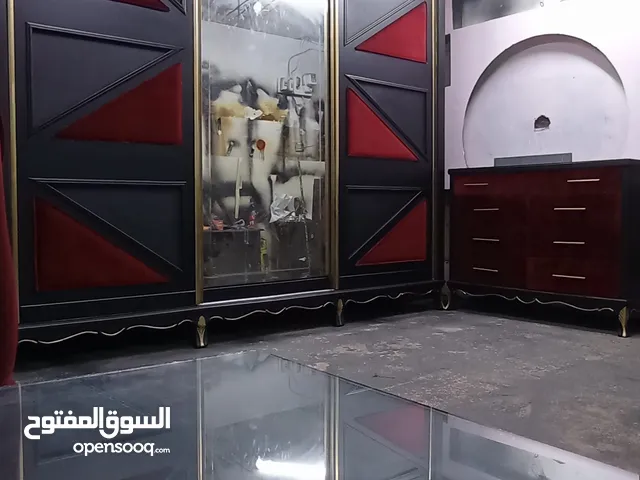 غرفه نوم سحاب تفصيل خشب لاتيه 18 لون اسود وتنجيد خمري غرفه بقمه الروعه والجمال