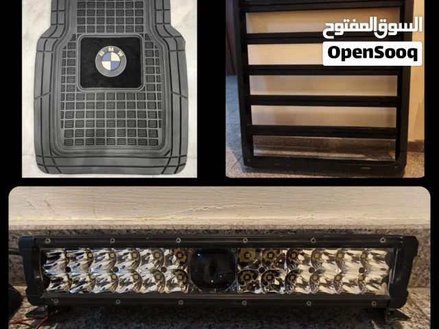 للبيع سله سقف وكشاف LED بالتمديدات ودواسات ارضيه اصليه لجميع سيارات BMW