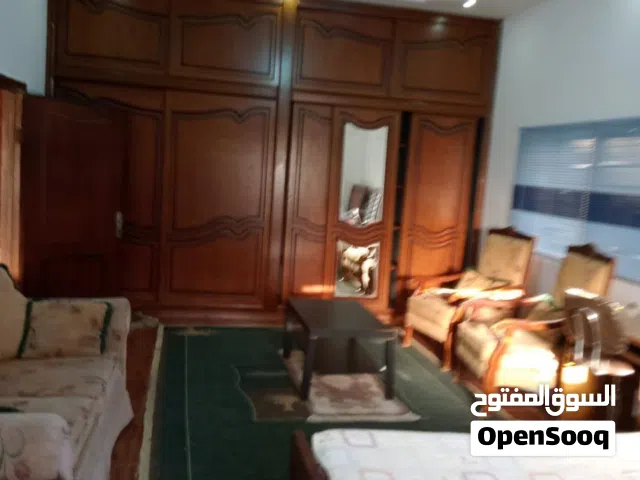 شقة مفروشة طابق أرضي الحي الشرقي
